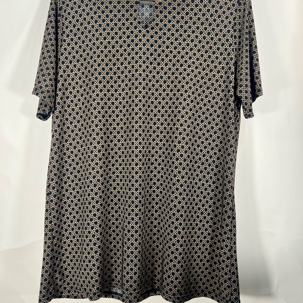 Women's Black and Cream Geometric Short Sleeve Top